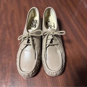 SAS Taupe Leather Lace-Up Shoes size 7.5